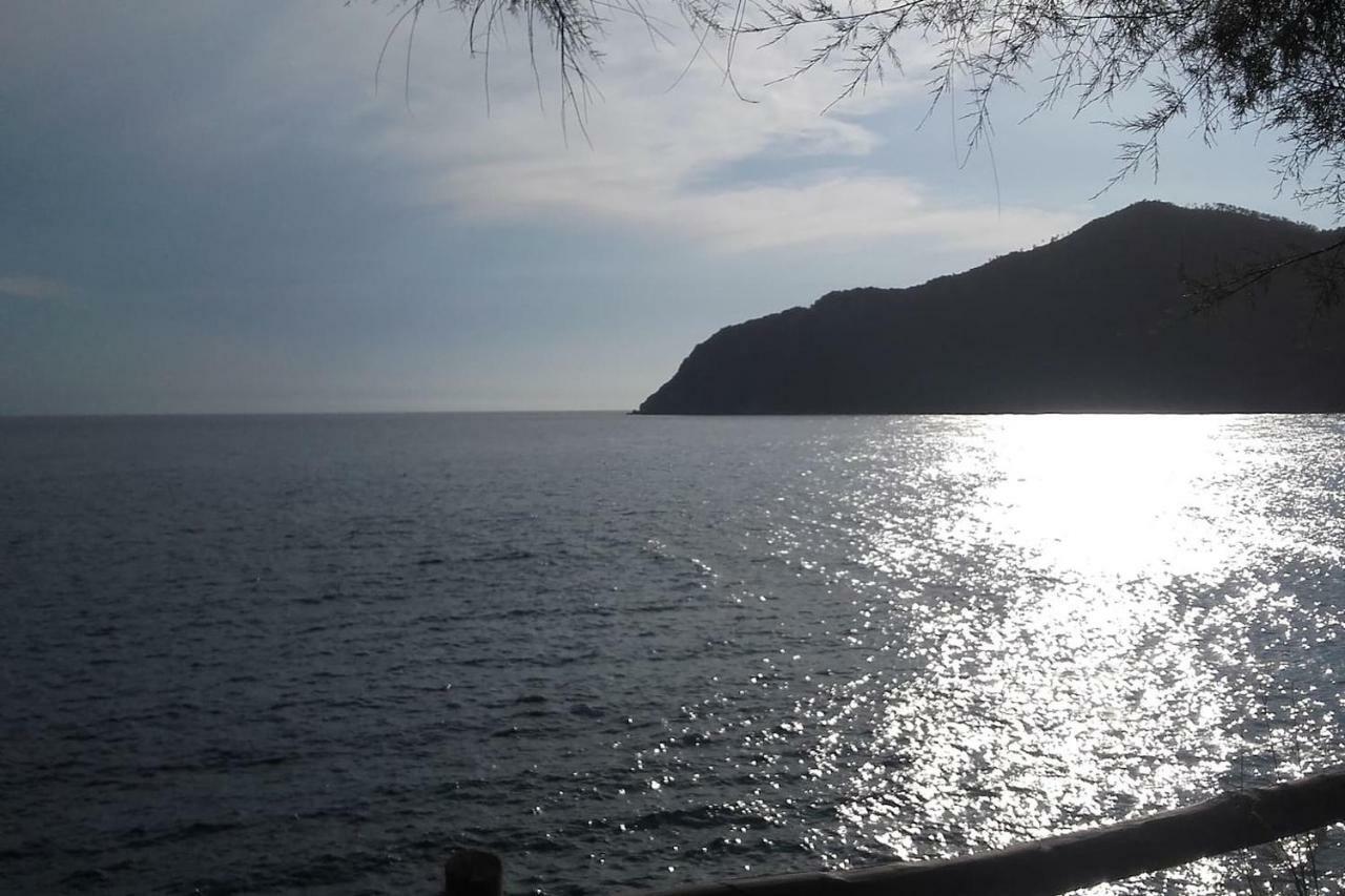 Вилла Un Gioiello Con Vista Mare Монелья Экстерьер фото